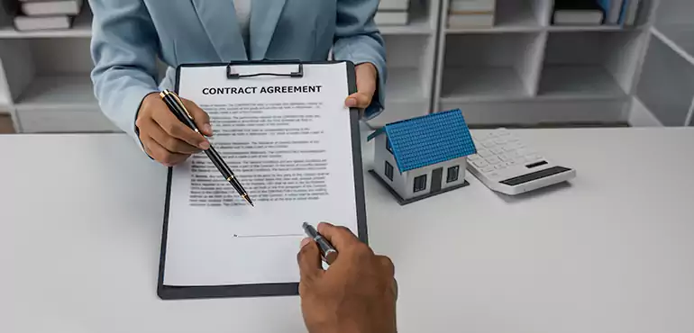 Why Sell Your Wholesale Assignment Contract to Us in Knoxville, TN?